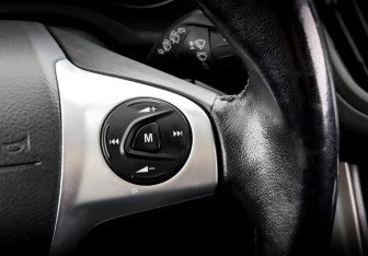 Подержанный автомобиль Ford Kuga 2016 года (27 фото)