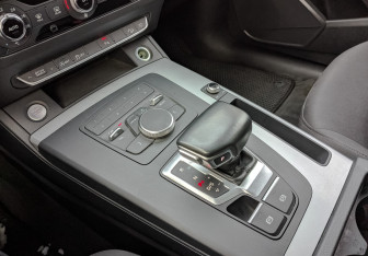 Подержанный автомобиль Audi Q5 2018 года (28 фото)