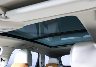 Подержанный автомобиль Audi Q7 2016 года (16 фото)