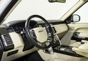 Подержанный автомобиль Land Rover Range Rover 2014 года (10 фото)