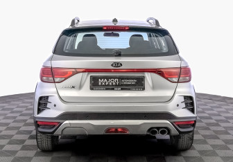 Подержанный автомобиль Kia Rio Hatchback 2021 года (6 фото)