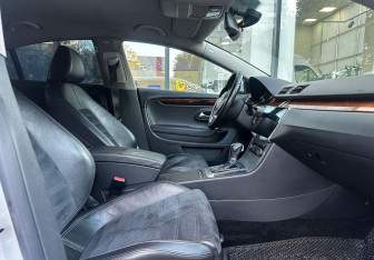 Подержанный автомобиль Volkswagen Passat CC 2011 года (10 фото)