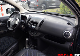 Подержанный автомобиль Nissan Note 2007 года (7 фото)