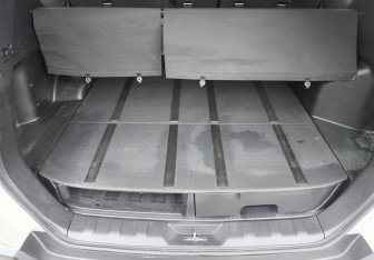 Подержанный автомобиль Nissan X-Trail 2008 года (9 фото)