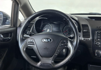 Подержанный автомобиль Kia Cerato Sedan 2013 года (13 фото)