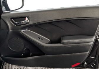 Подержанный автомобиль Kia Cerato Sedan 2018 года (24 фото)