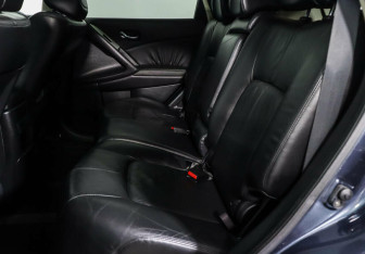 Подержанный автомобиль Nissan Murano Suv 2012 года (16 фото)
