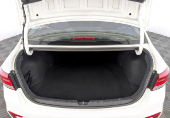 Подержанный автомобиль Kia Rio Sedan 2020 года (10 фото)