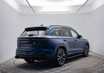 Подержанный автомобиль Geely Monjaro 2023 года (5 фото)