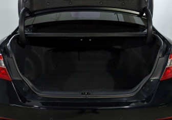 Подержанный автомобиль Toyota Camry Sedan 2014 года (18 фото)