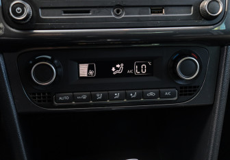 Подержанный автомобиль Volkswagen Polo Sedan 2019 года (17 фото)