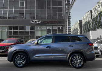 Подержанный автомобиль Chery Tiggo 8 Pro Max 2024 года (8 фото)