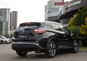 Подержанный автомобиль Nissan Murano Suv 2019 года (4 фото)