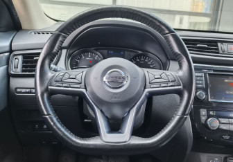 Подержанный автомобиль Nissan X-Trail 2021 года (15 фото)