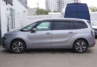 Подержанный автомобиль Citroen C4 Picasso 2018 года (8 фото)
