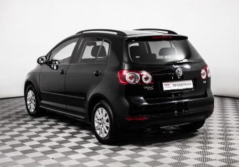 Подержанный автомобиль Volkswagen Golf Plus 2011 года (7 фото)