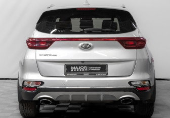Подержанный автомобиль Kia Sportage 2018 года (6 фото)
