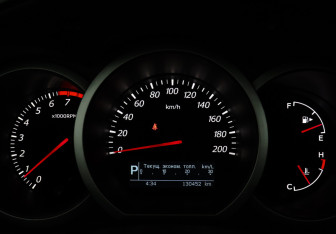 Подержанный автомобиль Suzuki Grand Vitara 2010 года (11 фото)