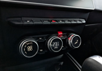 Подержанный автомобиль Renault Duster 2021 года (20 фото)