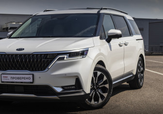Подержанный автомобиль Kia Carnival 2020 года (2 фото)