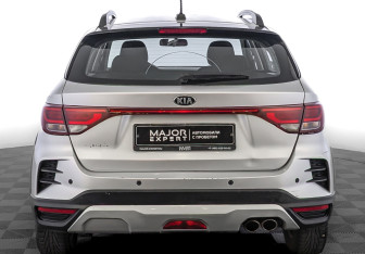 Подержанный автомобиль Kia Rio Hatchback 2021 года (6 фото)