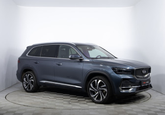 Подержанный автомобиль Geely Monjaro 2024 года (3 фото)