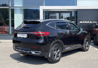 Подержанный автомобиль Haval F7 2022 года (5 фото)