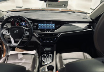Подержанный автомобиль Changan CS35PLUS 2019 года (24 фото)