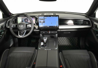 Подержанный автомобиль GAC GS8 2023 года (10 фото)