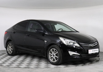 Подержанный автомобиль Hyundai Solaris Sedan 2015 года (2 фото)