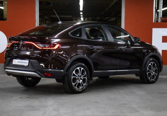 Подержанный автомобиль Renault Arkana 2020 года (5 фото)