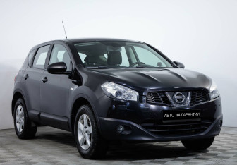 Подержанный автомобиль Nissan Qashqai 2013 года (3 фото)
