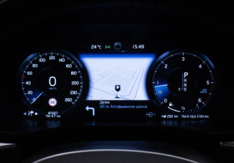Подержанный автомобиль Volvo XC60 2018 года (12 фото)