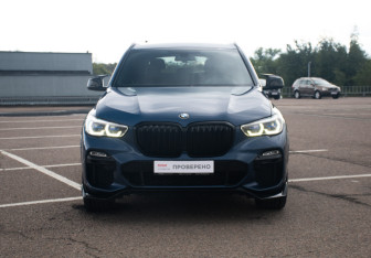 Подержанный автомобиль BMW X5 2019 года (2 фото)