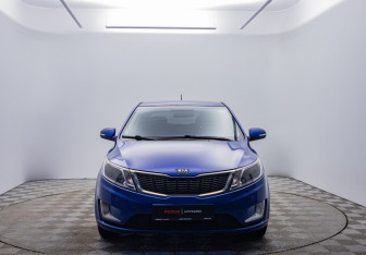 Подержанный автомобиль Kia Rio Hatchback 2012 года (8 фото)