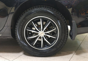 Подержанный автомобиль Toyota Camry Sedan 2013 года (9 фото)