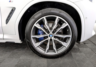 Подержанный автомобиль BMW X3 2020 года (18 фото)