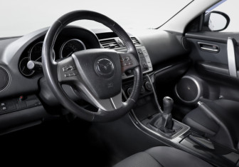 Подержанный автомобиль Mazda 6 Liftback 2008 года (14 фото)