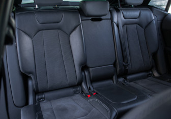 Подержанный автомобиль Audi Q8 2021 года (7 фото)