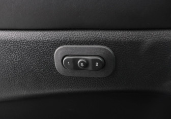 Подержанный автомобиль Jeep Grand Cherokee 2014 года (15 фото)