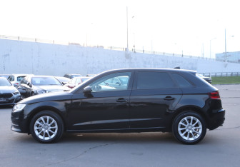 Подержанный автомобиль Audi A3 Hatchback 2015 года (8 фото)