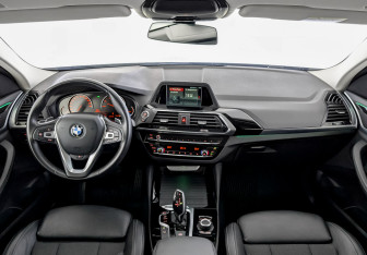 Подержанный автомобиль BMW X4 2019 года (14 фото)