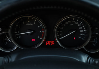 Подержанный автомобиль Mazda 6 Liftback 2010 года (21 фото)
