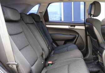 Подержанный автомобиль Kia Sorento 2013 года (21 фото)