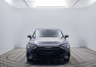 Подержанный автомобиль Audi A3 Sedan 2021 года (8 фото)