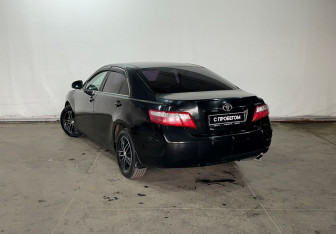 Подержанный автомобиль Toyota Camry Sedan 2009 года (6 фото)