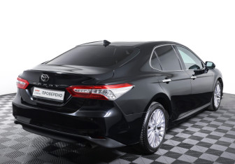 Подержанный автомобиль Toyota Camry Sedan 2020 года (5 фото)