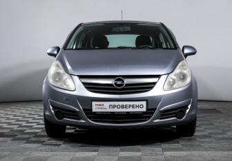 Подержанный автомобиль Opel Corsa 2006 года (2 фото)