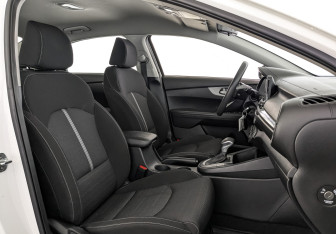 Подержанный автомобиль Kia Cerato Sedan 2019 года (24 фото)