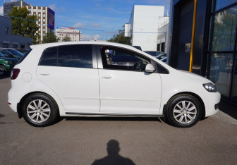 Подержанный автомобиль Volkswagen Golf Plus 2011 года (4 фото)